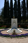 Resting place of Amatu'l-Bahá Rúḥíyyih K̲h̲ánum