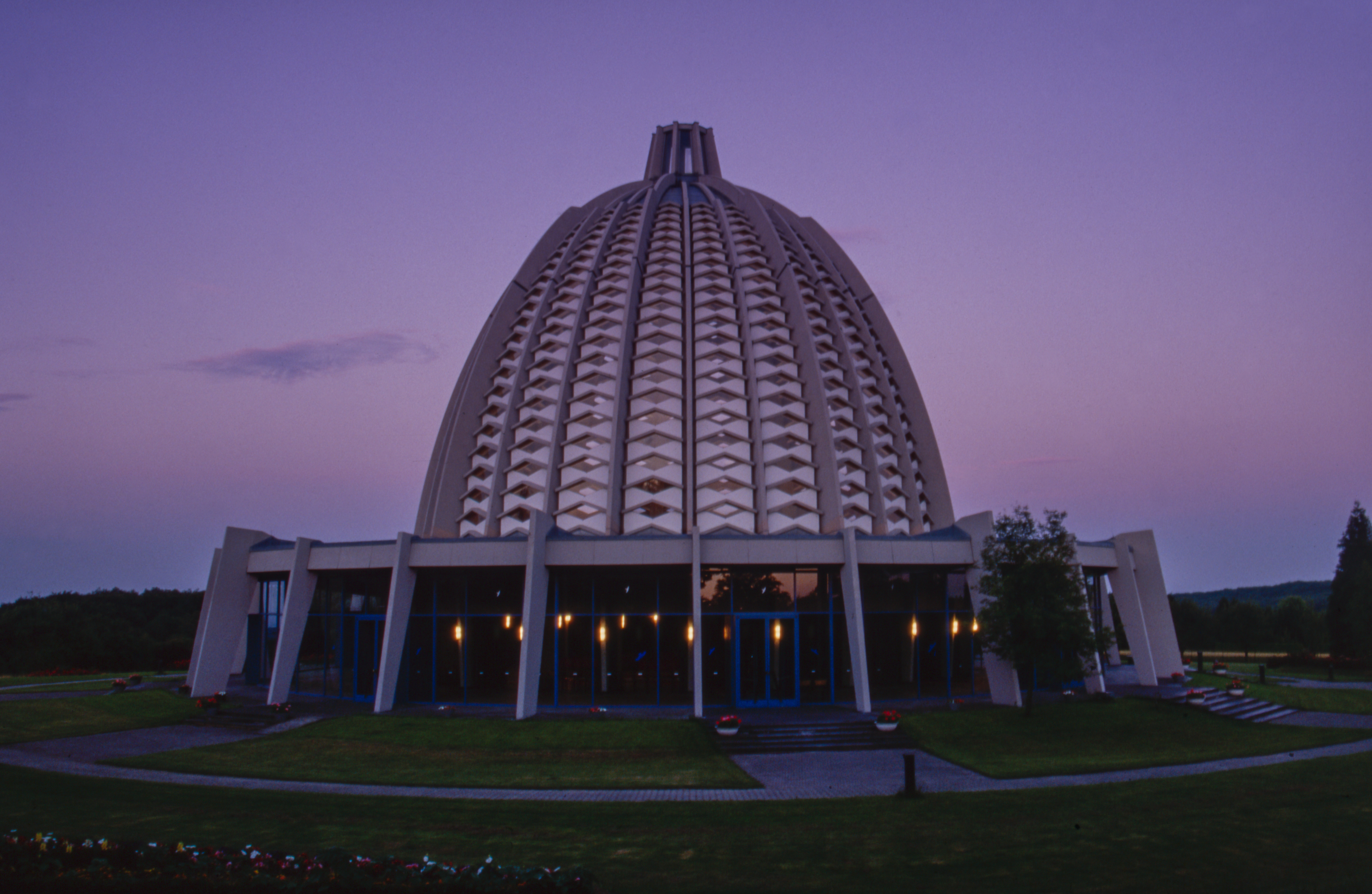 Fifth Bahá'í House of Worship, Continental  -  Hofheim-Langenhain, Germany, Europe